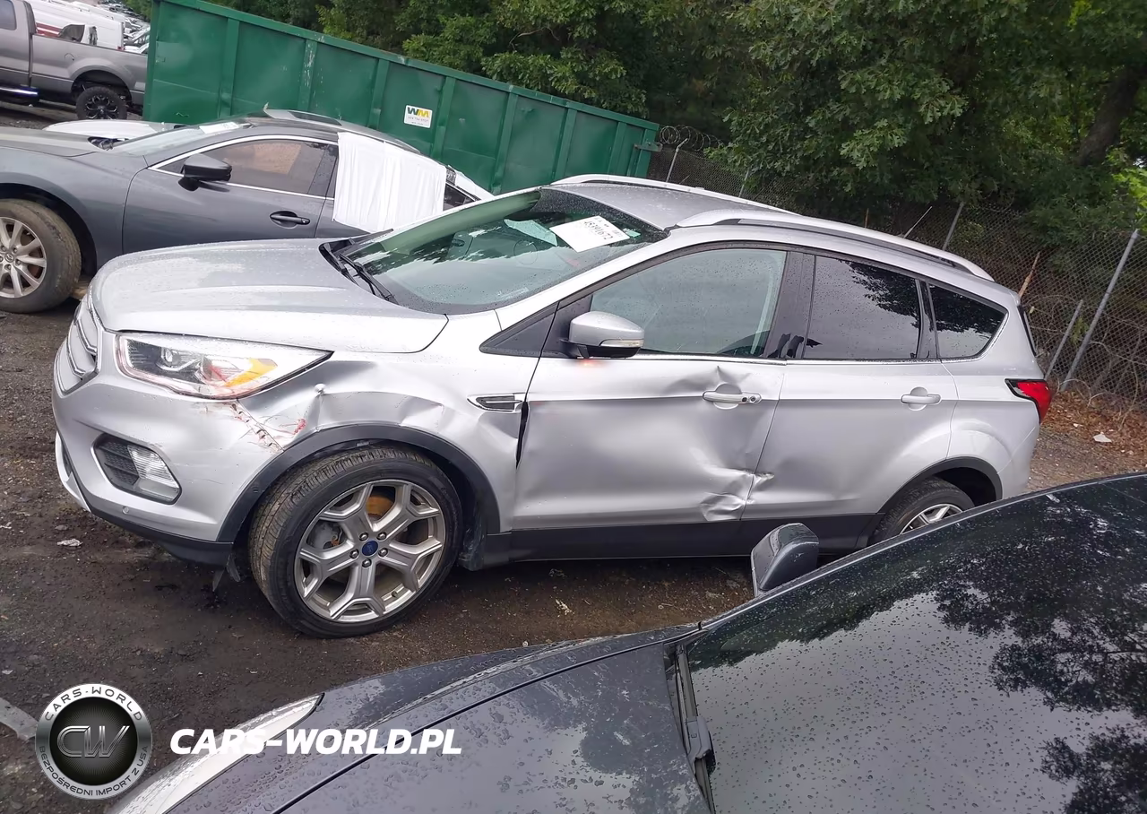 2019 Ford Escape Titanium VIN:1FMCU9J96KUC57609 - 14