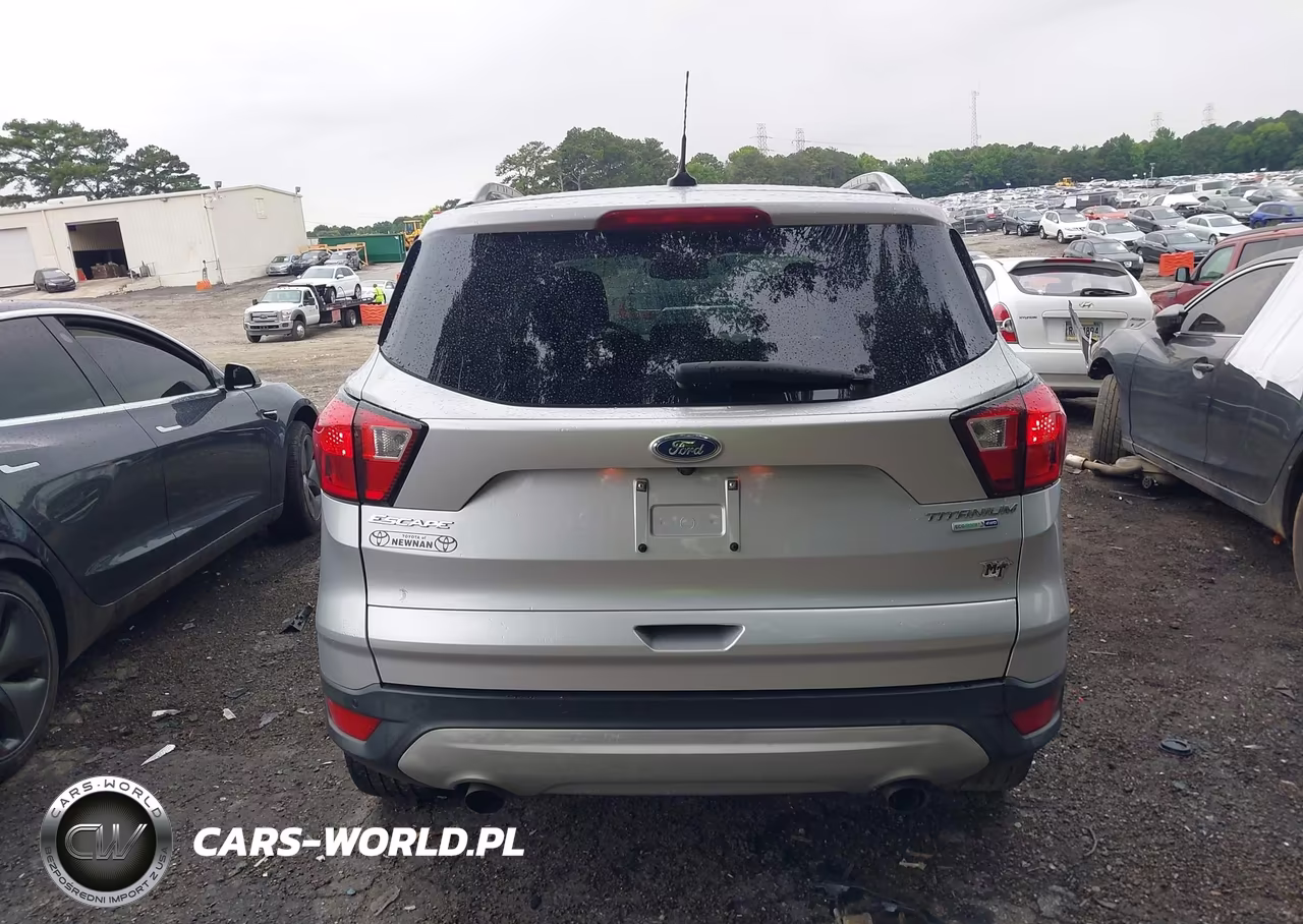 2019 Ford Escape Titanium VIN:1FMCU9J96KUC57609 - 16