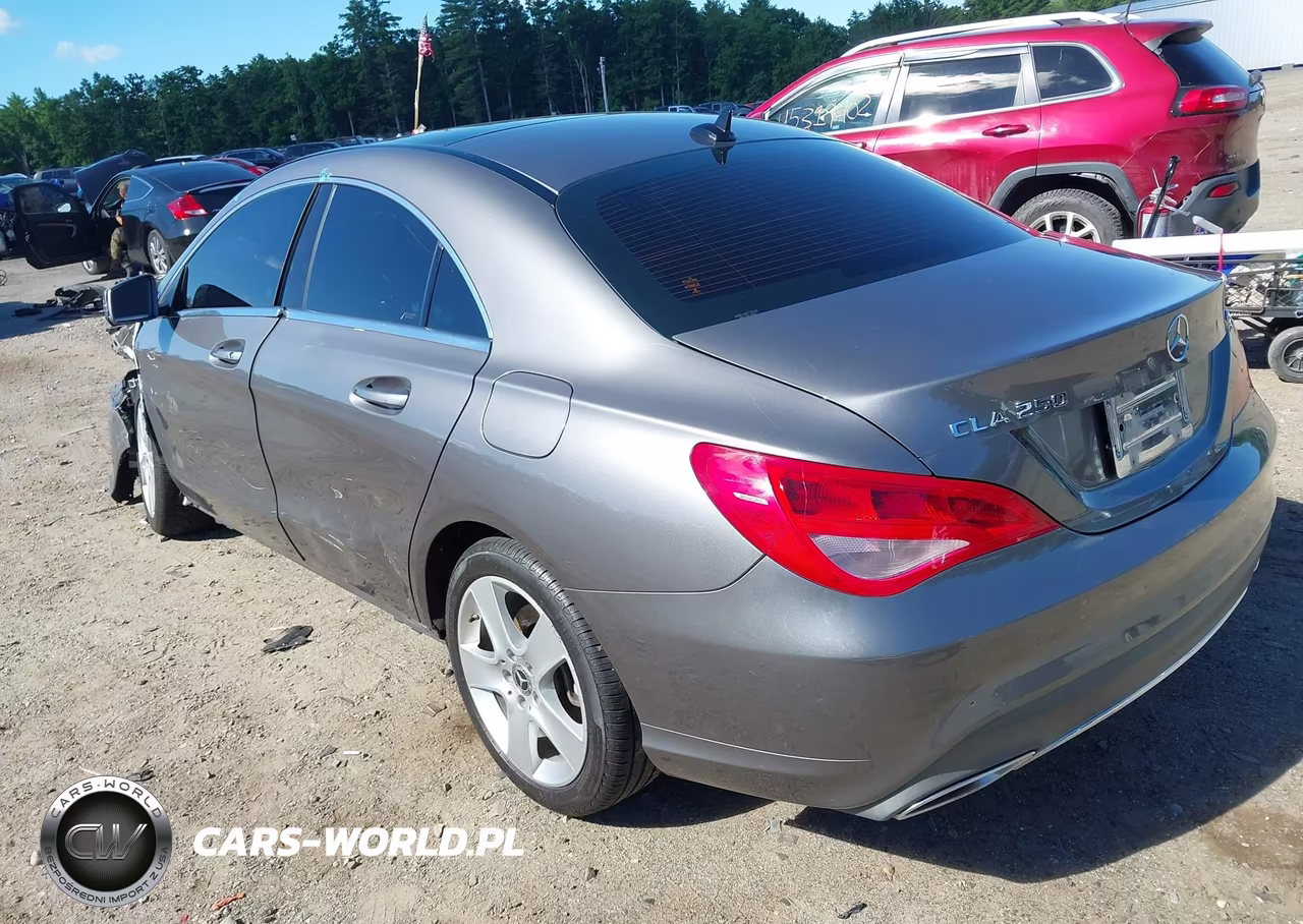 2018 Mercedes-Benz Cla 250 4Matic VIN:WDDSJ4GB2JN607323 - 3