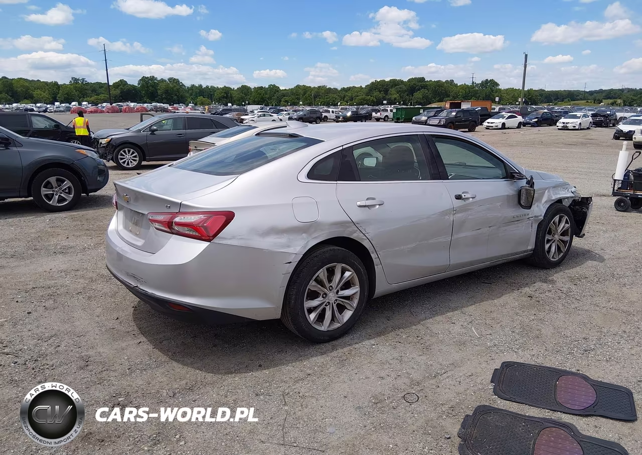 2019 Chevrolet Malibu Lt VIN:1G1ZD5ST0KF139652 - 4