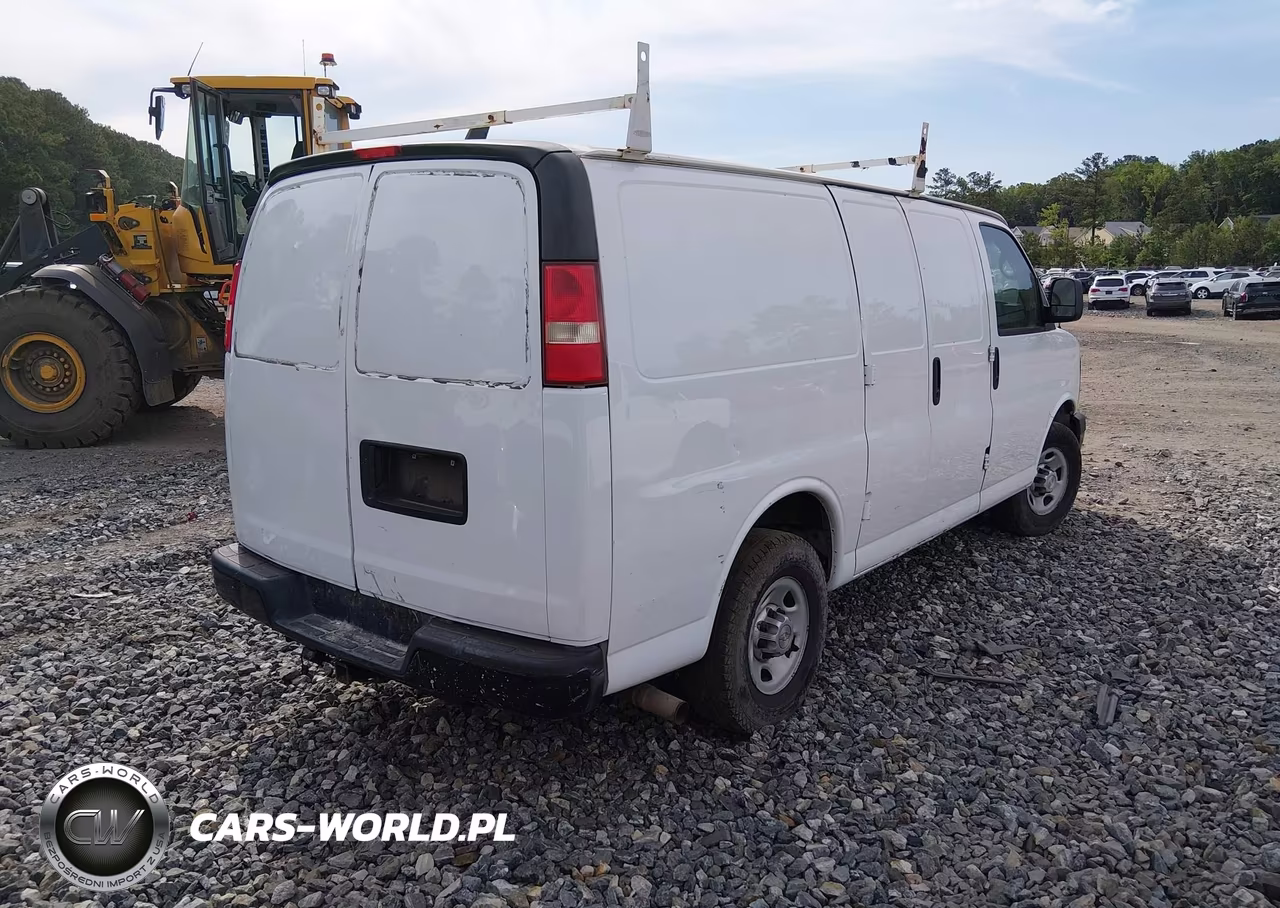 2013 Chevrolet Express 2500 Work Van VIN:1GCWGFCA3D1135129 - 4