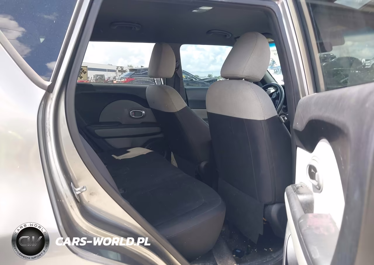 2015 Kia Soul VIN:KNDJN2A28F7156627 - 8