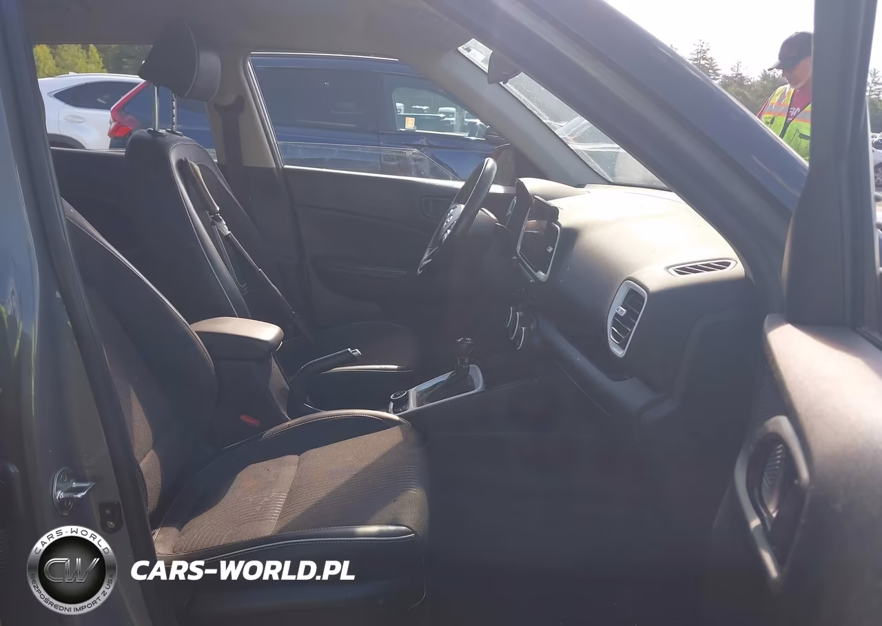 2022 Hyundai Venue Limited VIN:KMHRC8A32NU166005 - 5