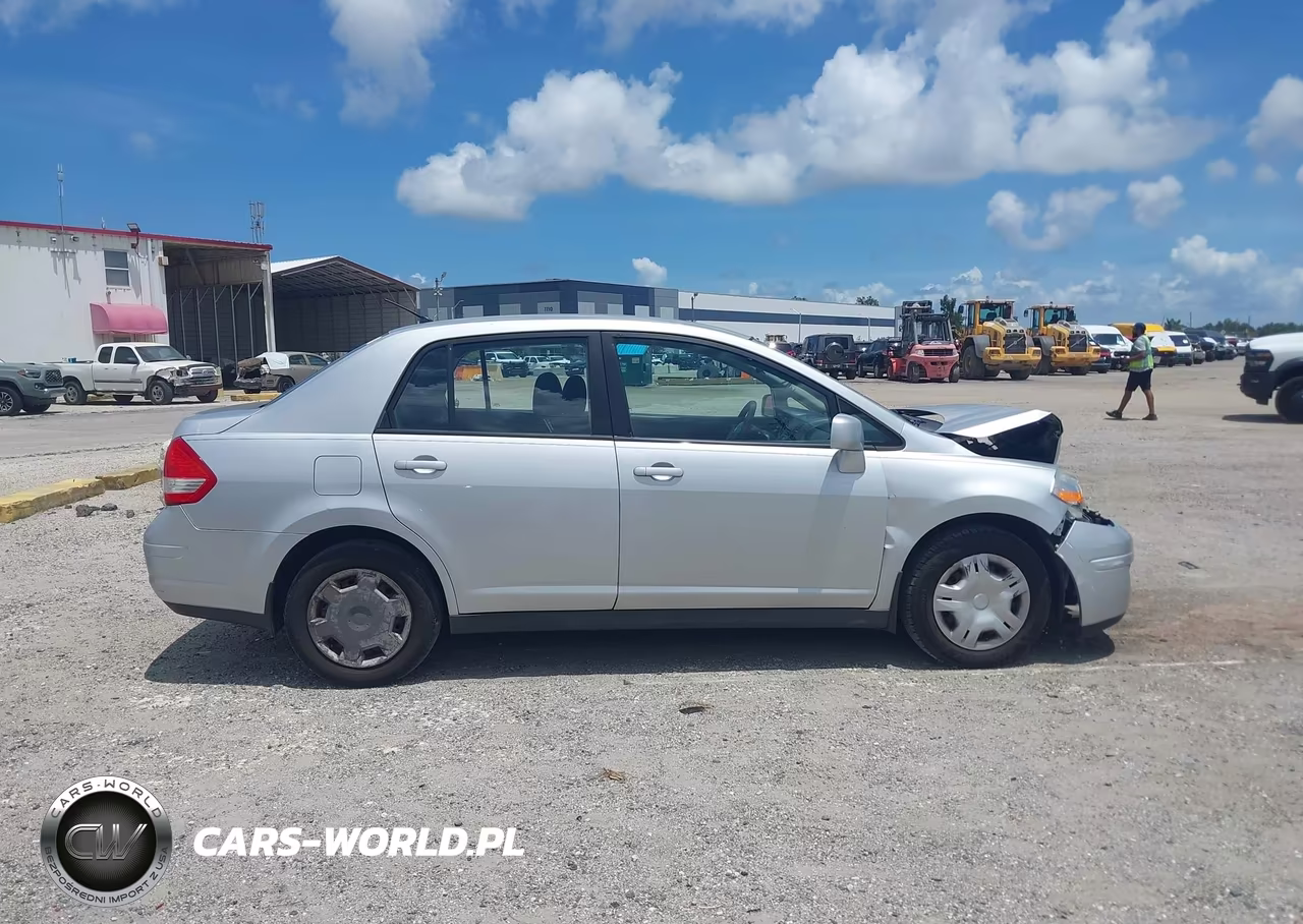 2010 Nissan Versa 1.8S VIN:3N1BC1AP8AL431985 - 13