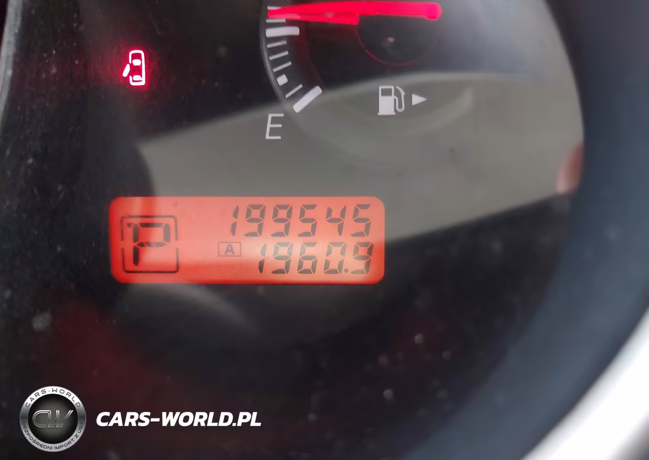 2010 Nissan Versa 1.8S VIN:3N1BC1AP8AL431985 - 15