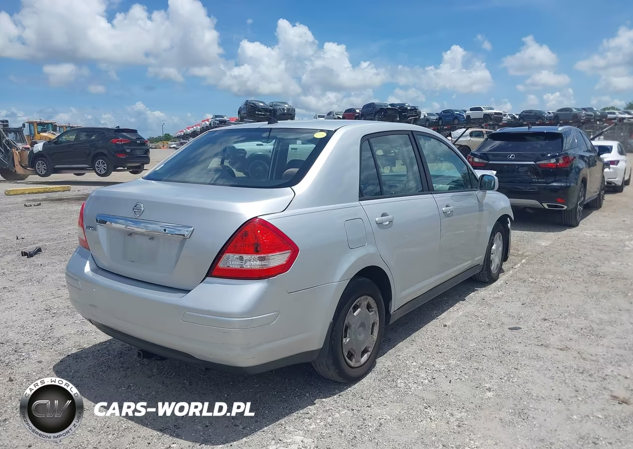 2010 Nissan Versa 1.8S VIN:3N1BC1AP8AL431985 - 4