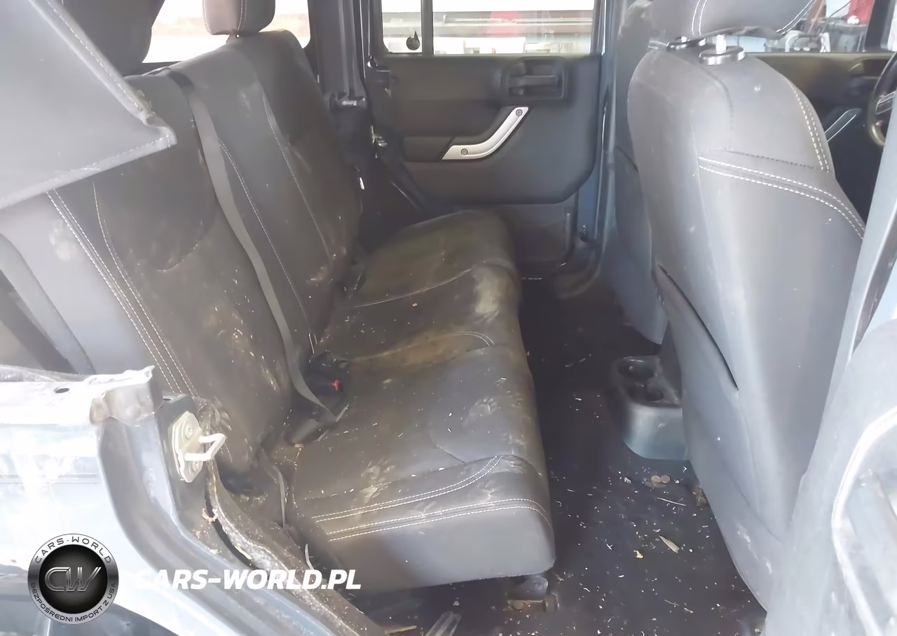 2016 Jeep Wrangler Unlimited Rubicon VIN:1C4BJWFG5GL254714 - 8