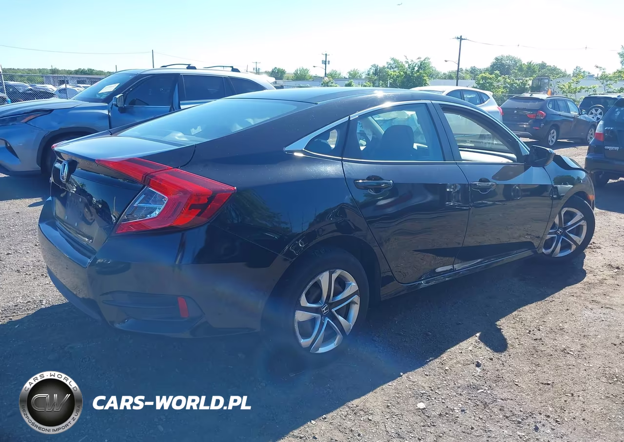 2018 Honda Civic Lx VIN:2HGFC2F58JH588521 - 4
