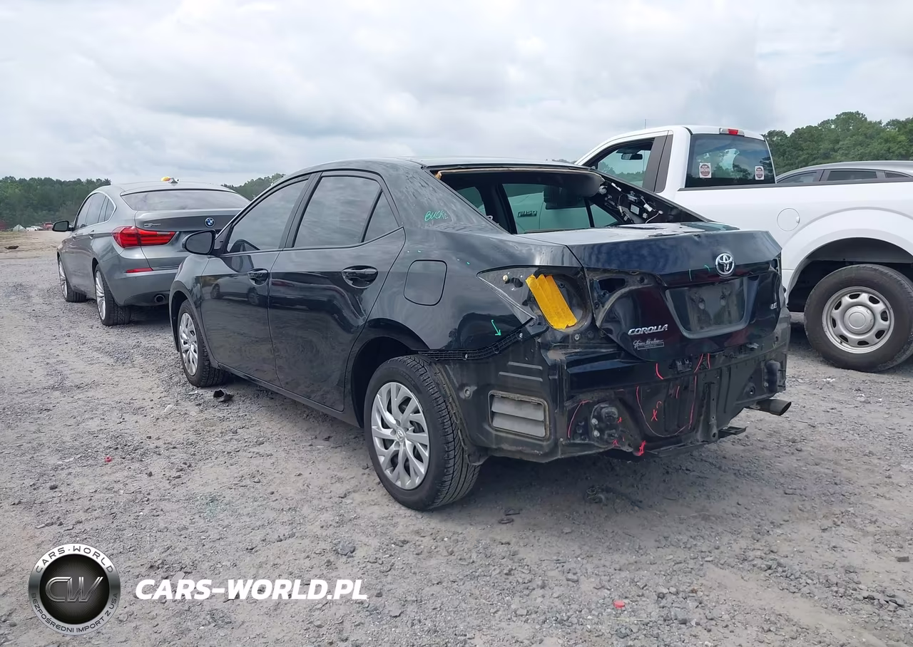 2019 Toyota Corolla Le VIN:5YFBURHE6KP867882 - 3