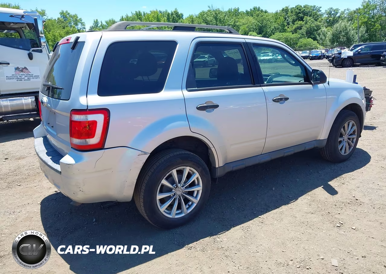 2011 Ford Escape Xlt VIN:1FMCU9D79BKA47771 - 4