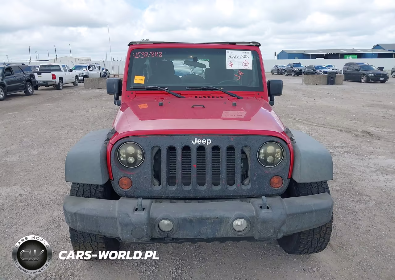 2013 Jeep Wrangler Unlimited Sport VIN:1C4BJWDG2DL688684 - 12