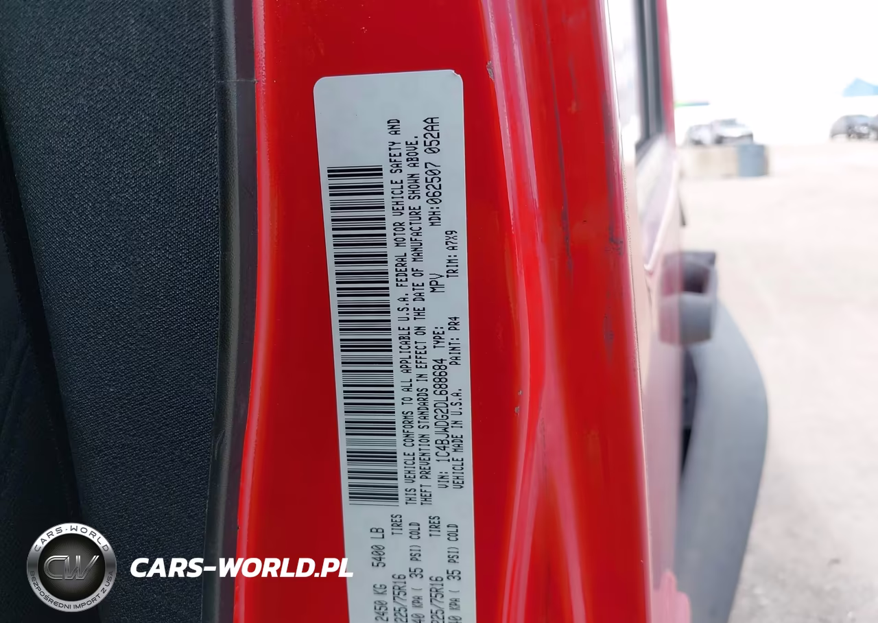 2013 Jeep Wrangler Unlimited Sport VIN:1C4BJWDG2DL688684 - 9