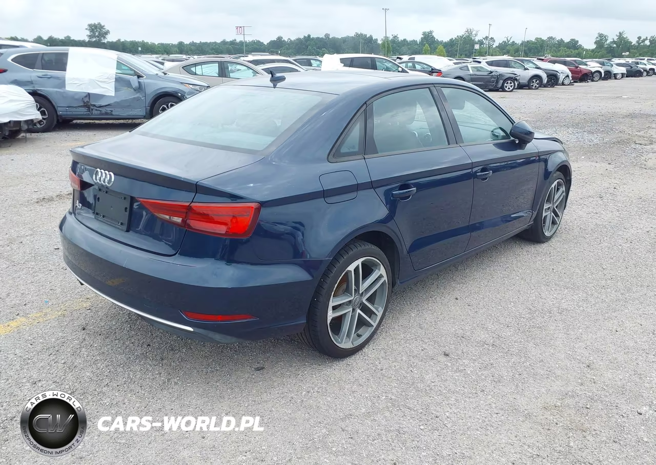 2017 Audi A3 2.0T Premium VIN:WAUAUGFF9H1026760 - 4