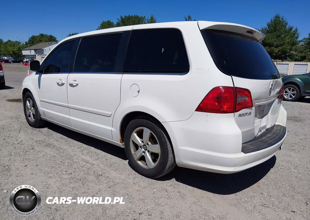 2010 Volkswagen Routan Sel VIN:2V4RW5DX9AR199427 - 3