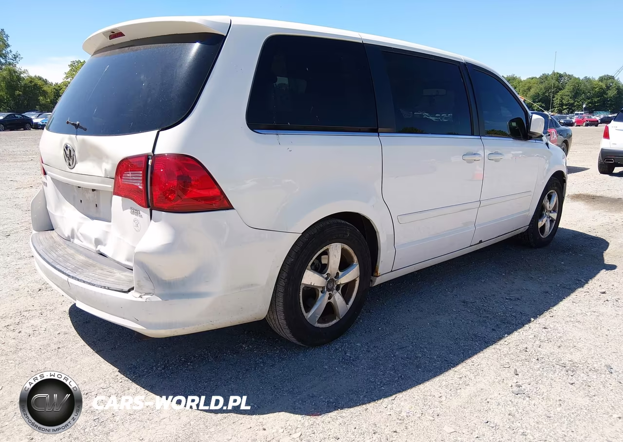 2010 Volkswagen Routan Sel VIN:2V4RW5DX9AR199427 - 4