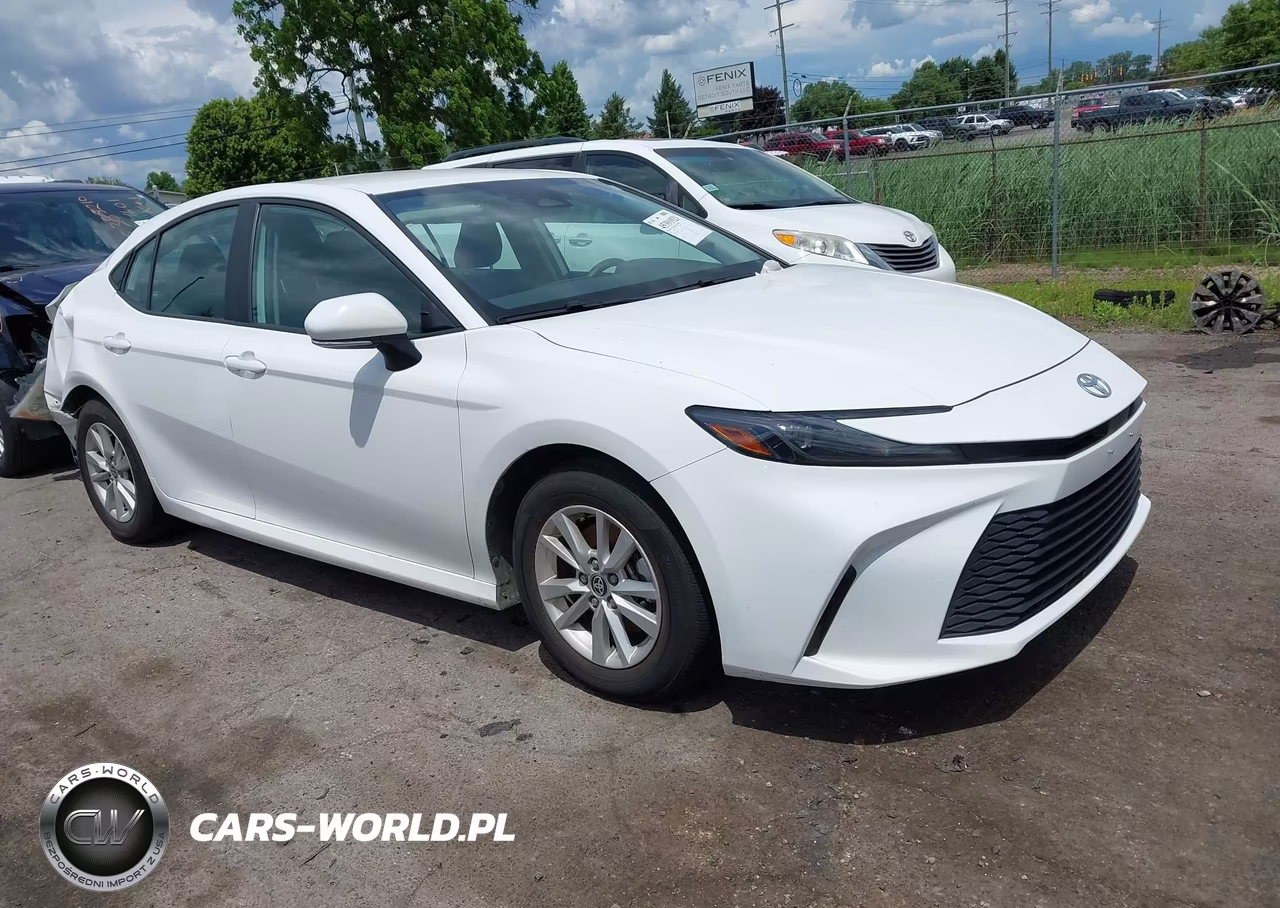 2025 Toyota Camry Le VIN:4T1DAACK5SU025646 - 13