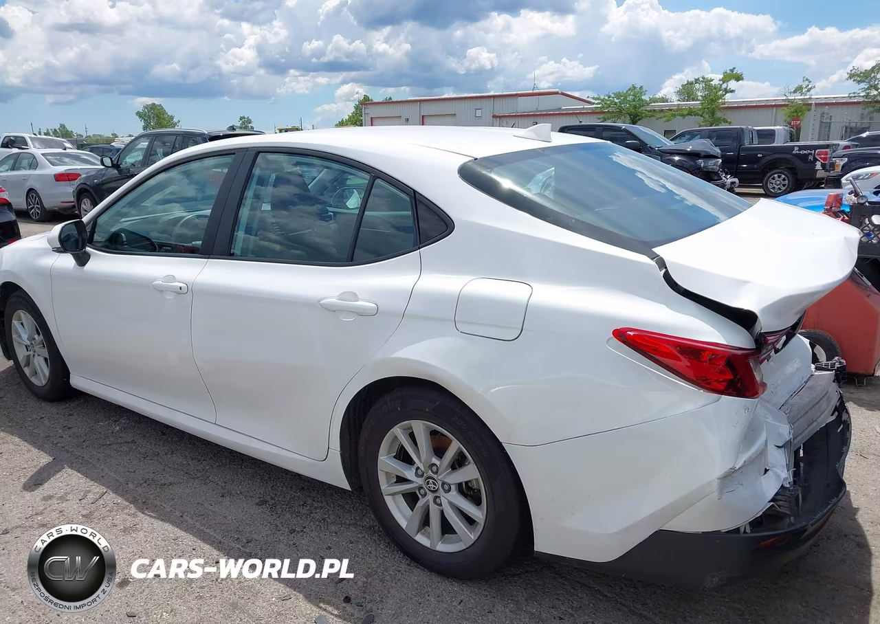 2025 Toyota Camry Le VIN:4T1DAACK5SU025646 - 14