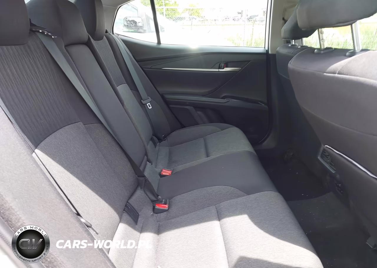 2025 Toyota Camry Le VIN:4T1DAACK5SU025646 - 8