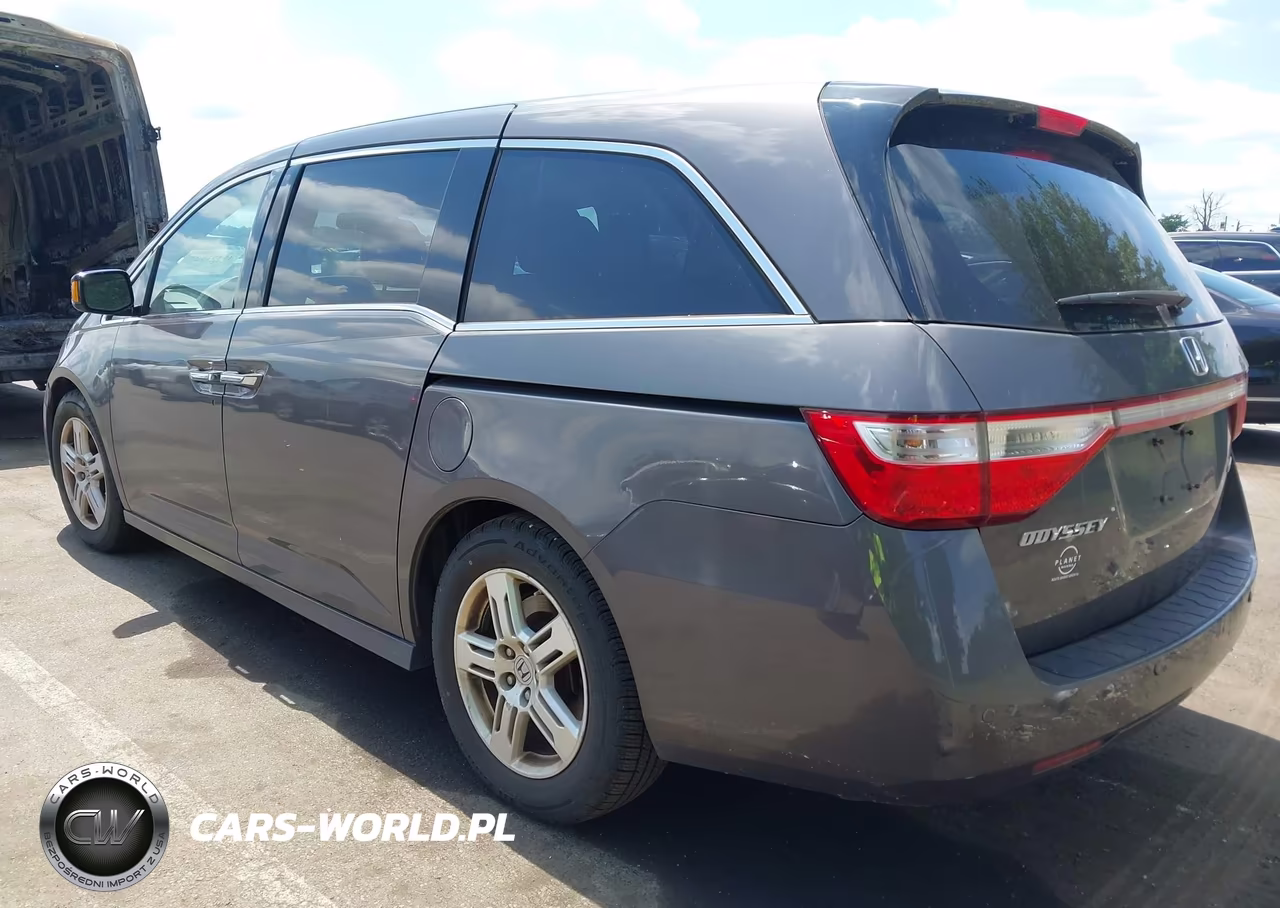 2012 Honda Odyssey Touring-Touring Elite VIN:5FNRL5H92CB070233 - 3
