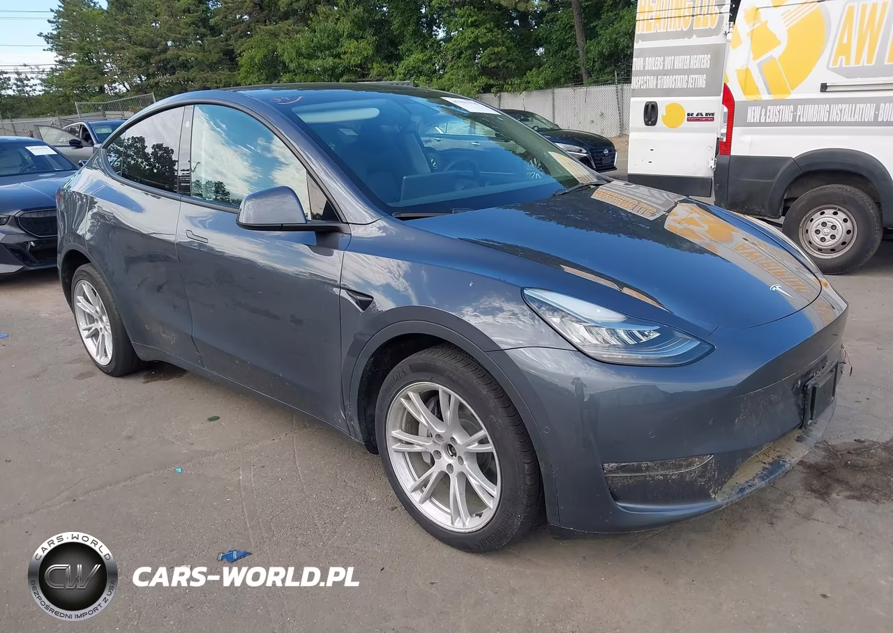 2022 Tesla Model Y Long Range Dual Motor All-Wheel Drive – zdjęcie 1 z 13