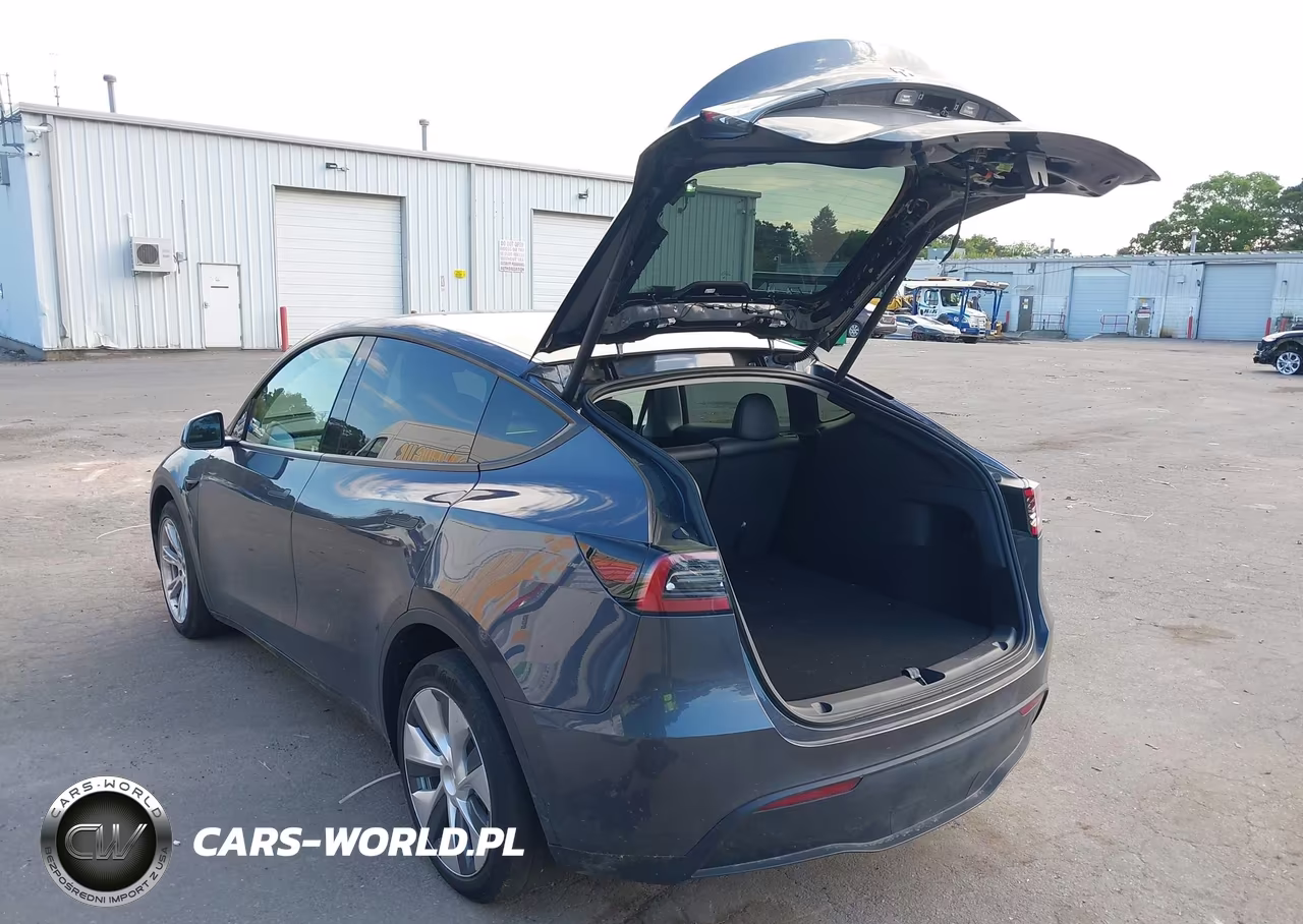 2022 Tesla Model Y Long Range Dual Motor All-Wheel Drive VIN:7SAYGDEE5NF398442 - 3