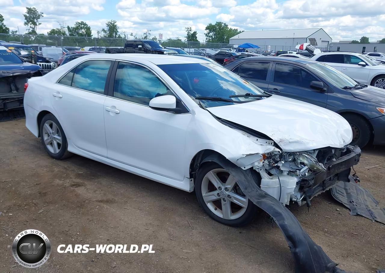 2014 Toyota Camry Se – zdjęcie 1 z 17