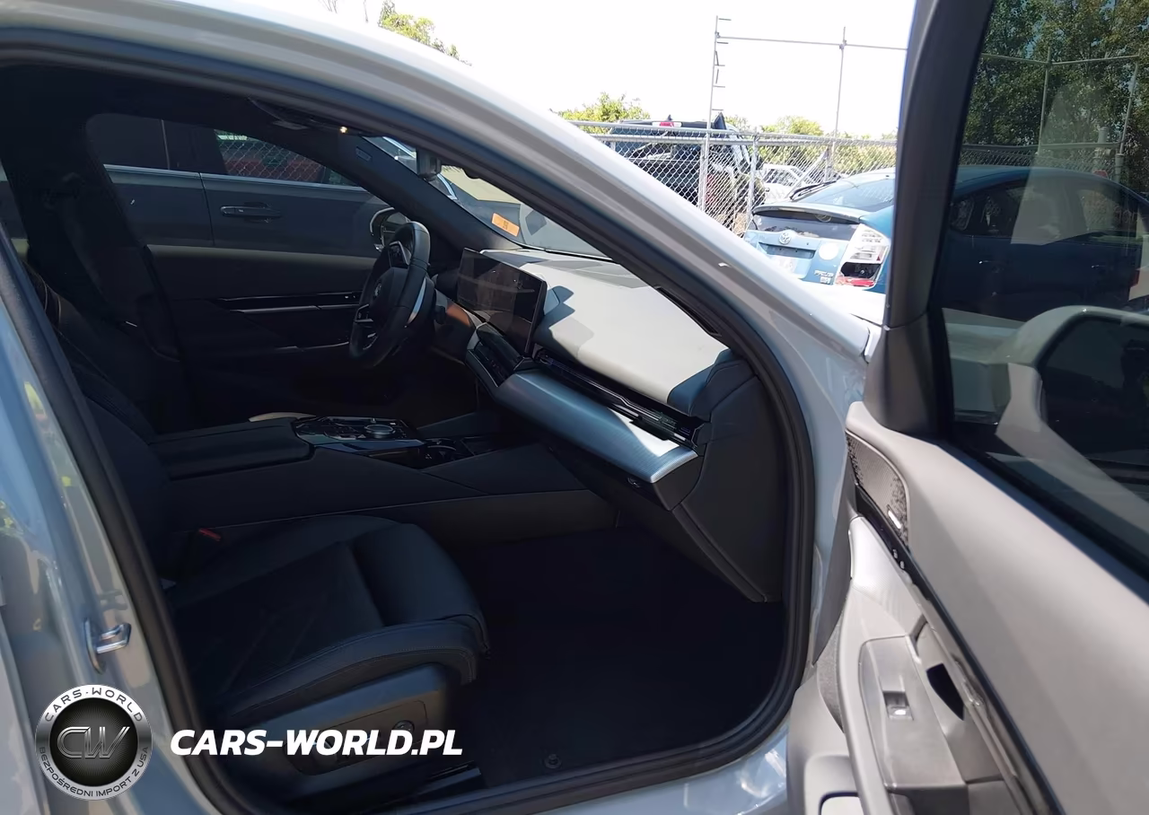 2024 BMW 530I xDrive VIN:WBA53FJ05RCT09096 - 5