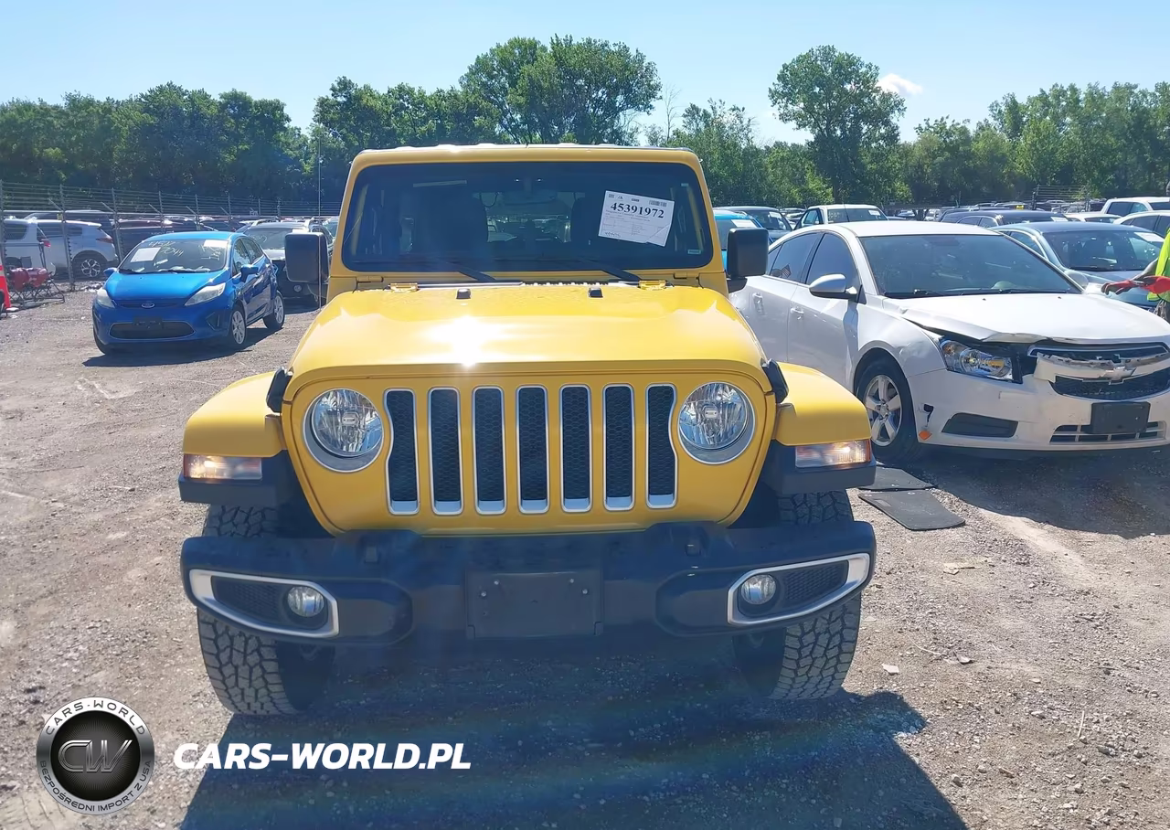 2020 Jeep Wrangler Unlimited Sahara 4X4 VIN:1C4HJXEN7LW151870 - 13