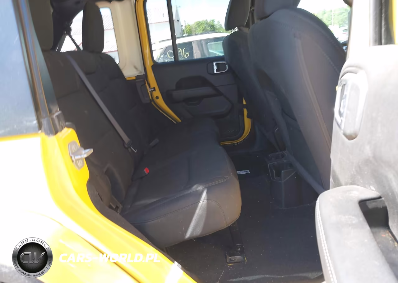 2020 Jeep Wrangler Unlimited Sahara 4X4 VIN:1C4HJXEN7LW151870 - 8