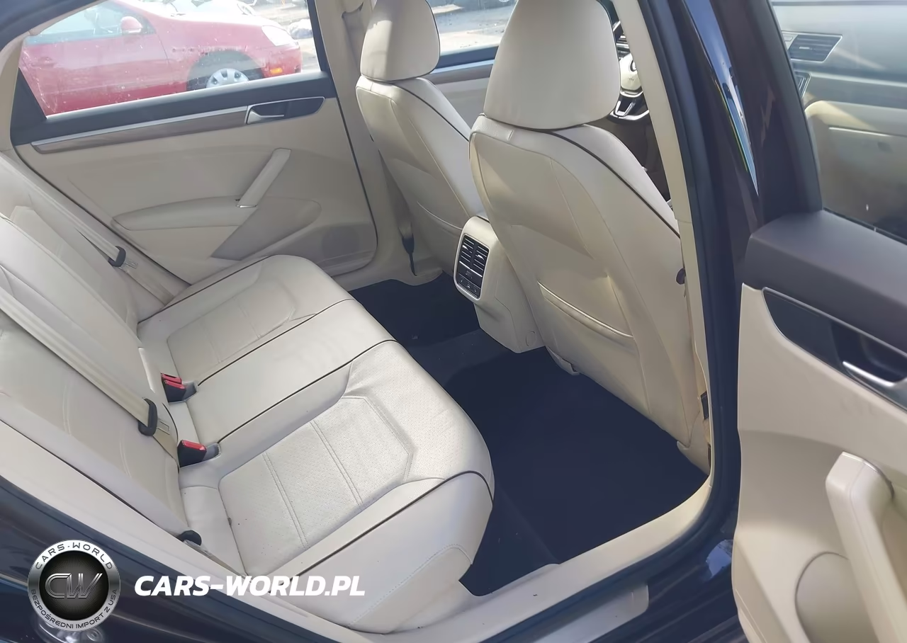 2018 Volkswagen Passat 2.0T Se VIN:1VWBA7A30JC025484 - 8