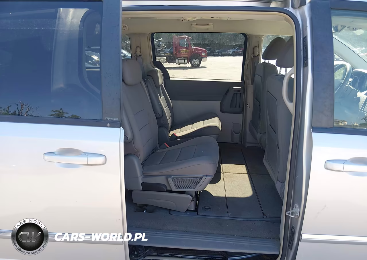 2008 Dodge Grand Caravan Sxt VIN:1D8HN54P38B104024 - 8