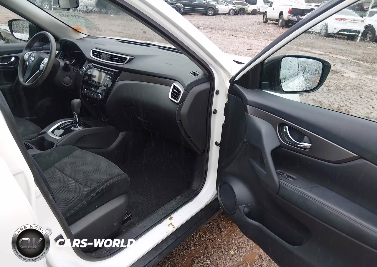 2015 Nissan Rogue Sv VIN:5N1AT2MT0FC925912 - 5