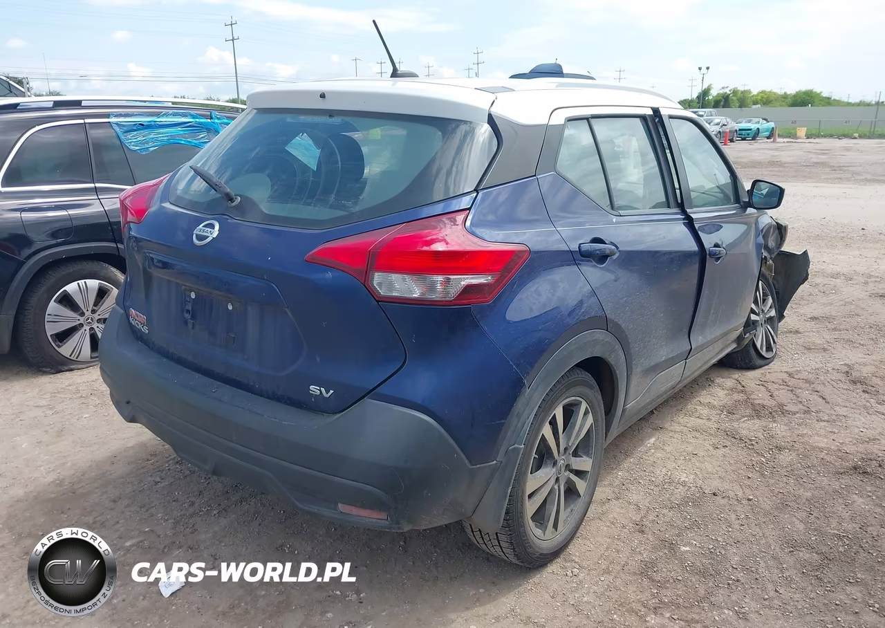 2019 Nissan Kicks Sv VIN:3N1CP5CU1KL515568 - 4