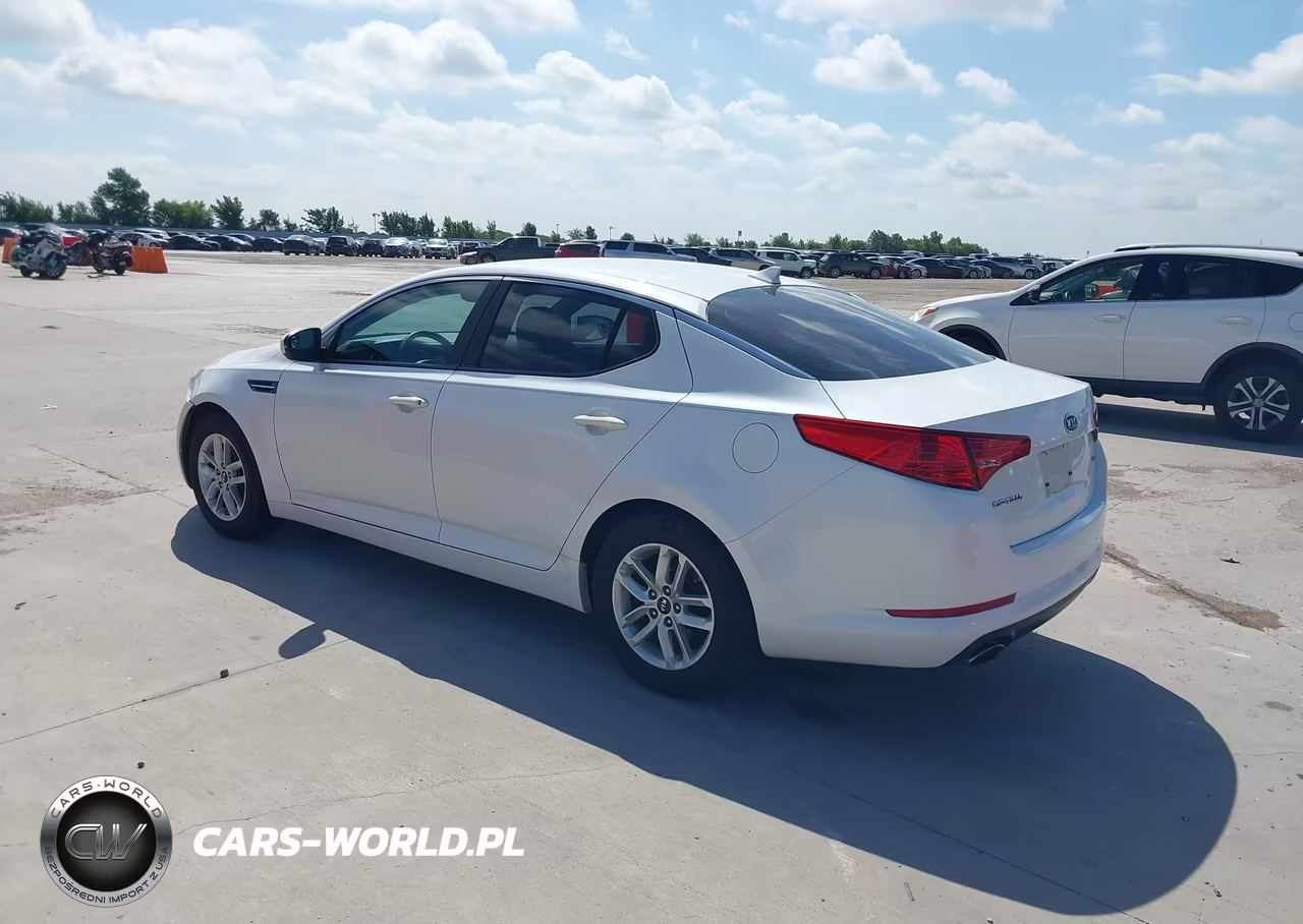 2011 Kia Optima Lx VIN:KNAGM4A75B5056993 - 3