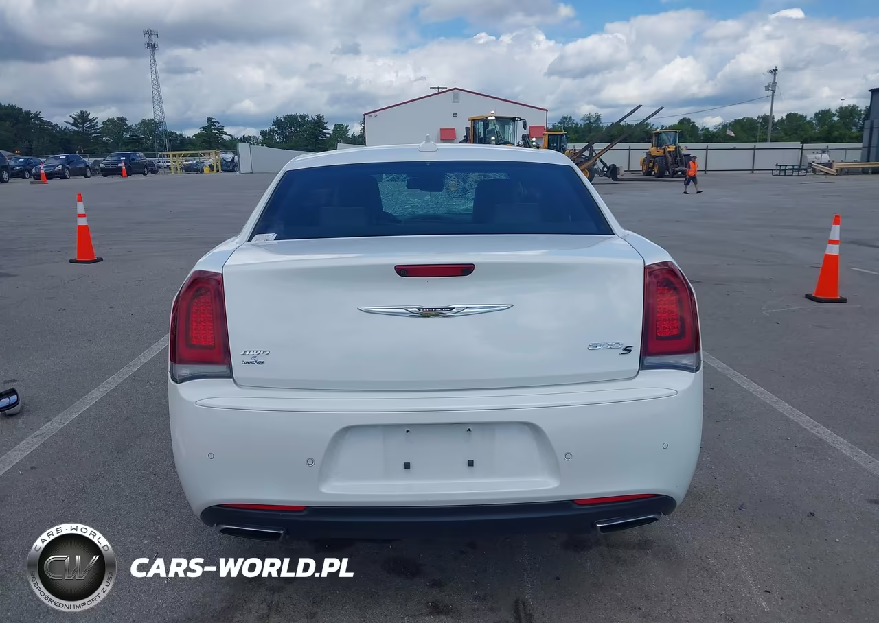 2016 Chrysler 300 VIN:2C3CCAGG7GH220842 - 17