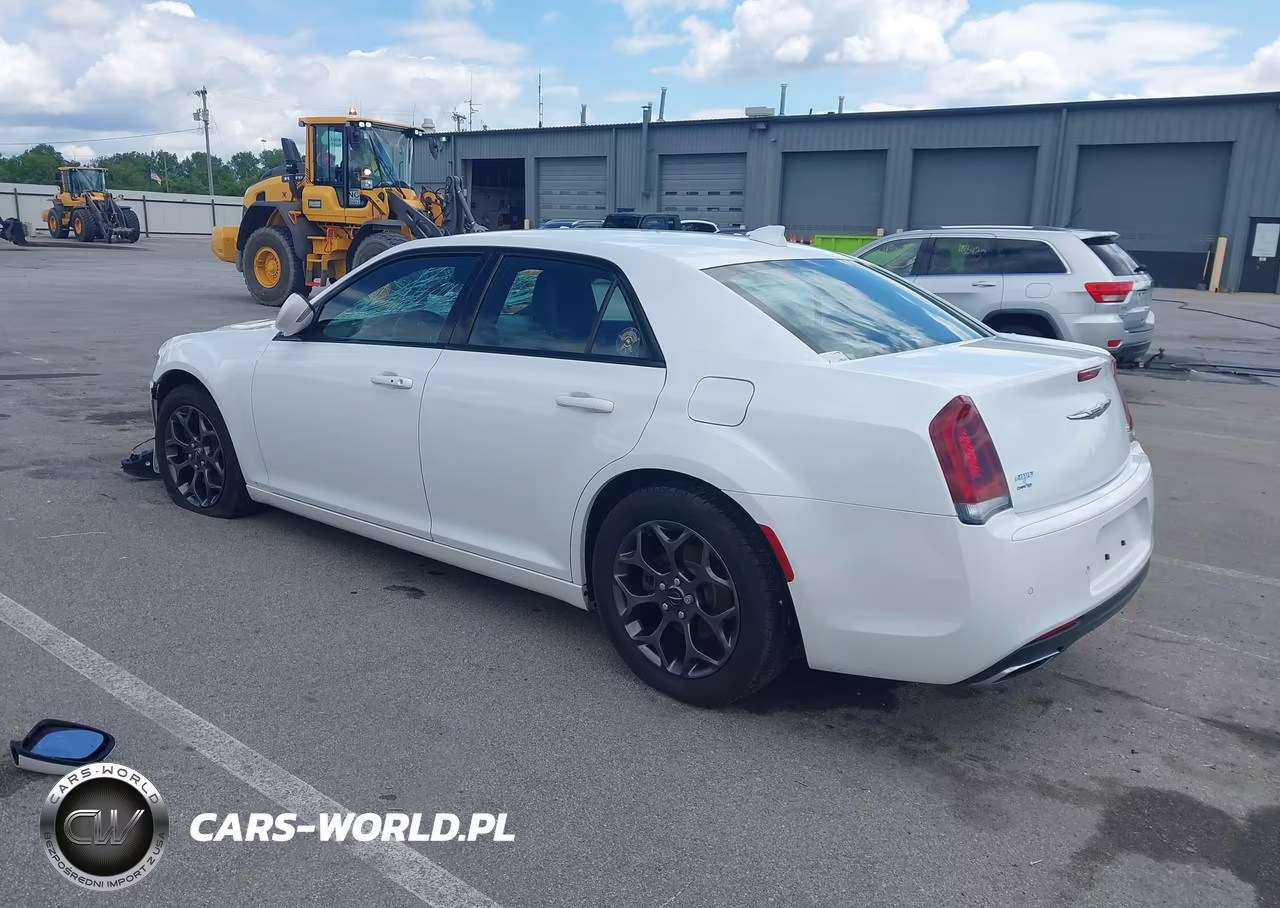 2016 Chrysler 300 VIN:2C3CCAGG7GH220842 - 3