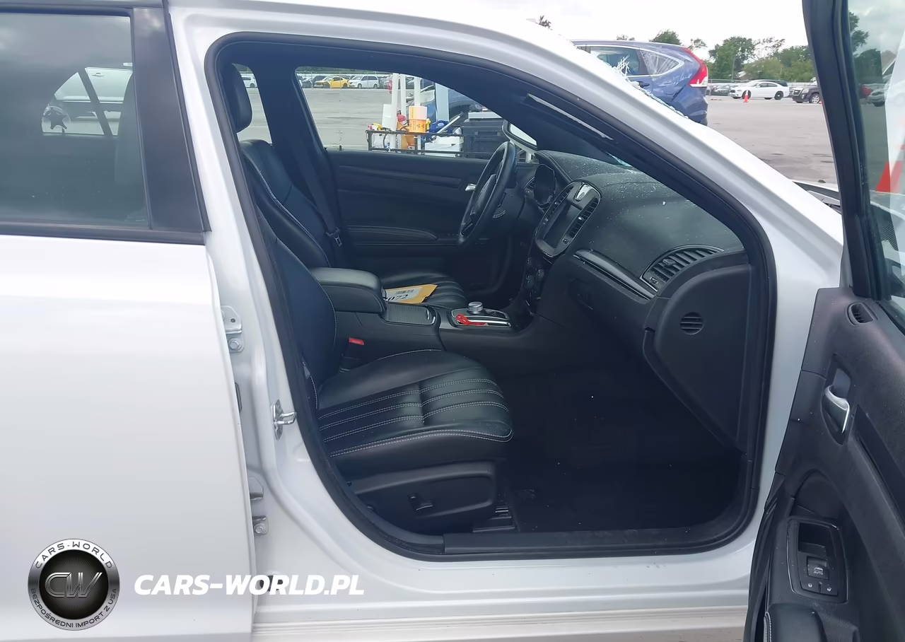 2016 Chrysler 300 VIN:2C3CCAGG7GH220842 - 5