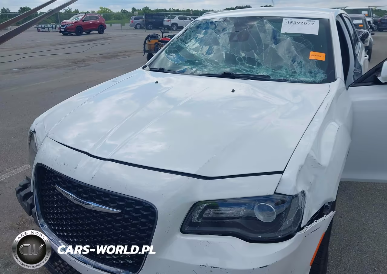 2016 Chrysler 300 VIN:2C3CCAGG7GH220842 - 6
