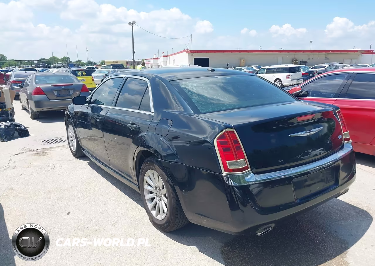 2012 Chrysler 300 VIN:2C3CCAAG3CH312095 - 3