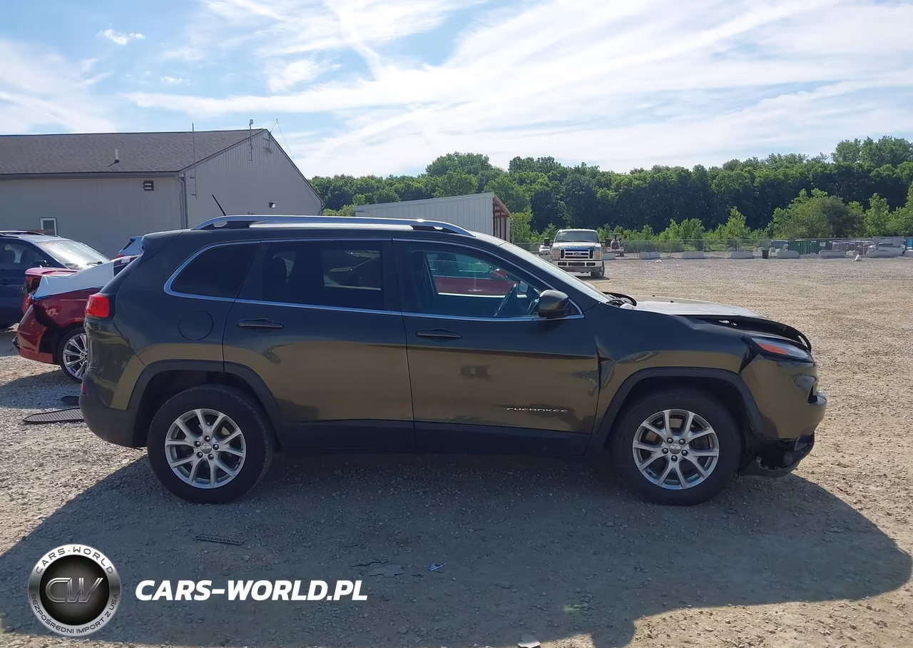 2015 Jeep Cherokee North VIN:1C4PJLCB1FW607296 - 13