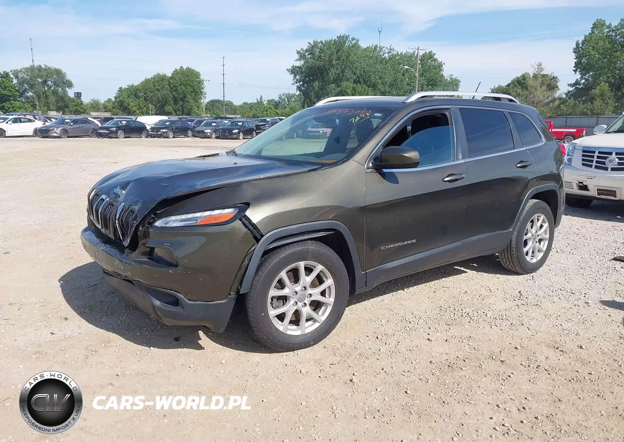 2015 Jeep Cherokee North VIN:1C4PJLCB1FW607296 - 2