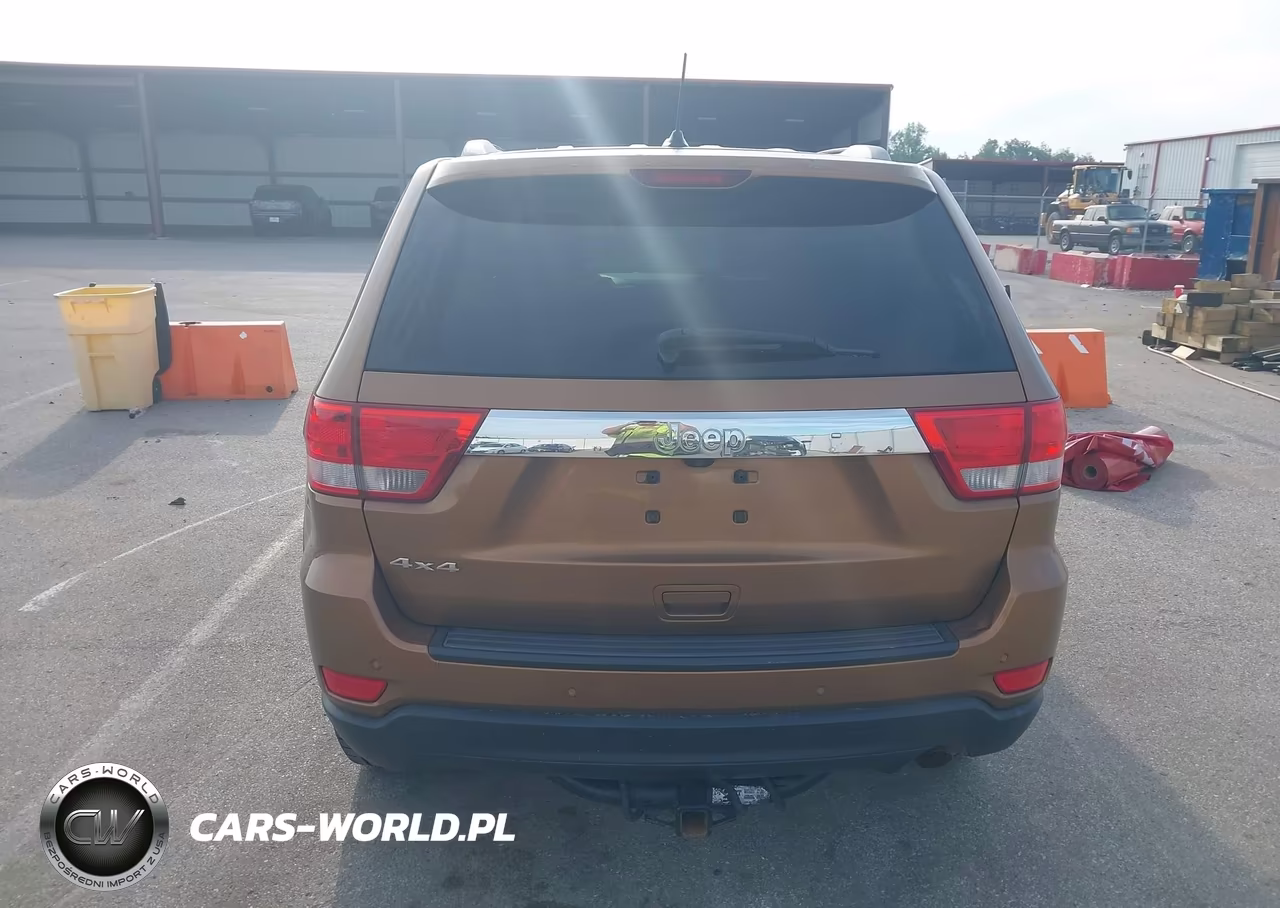 2011 Jeep Grand Cherokee Laredo VIN:1J4RR4GG3BC675408 - 16