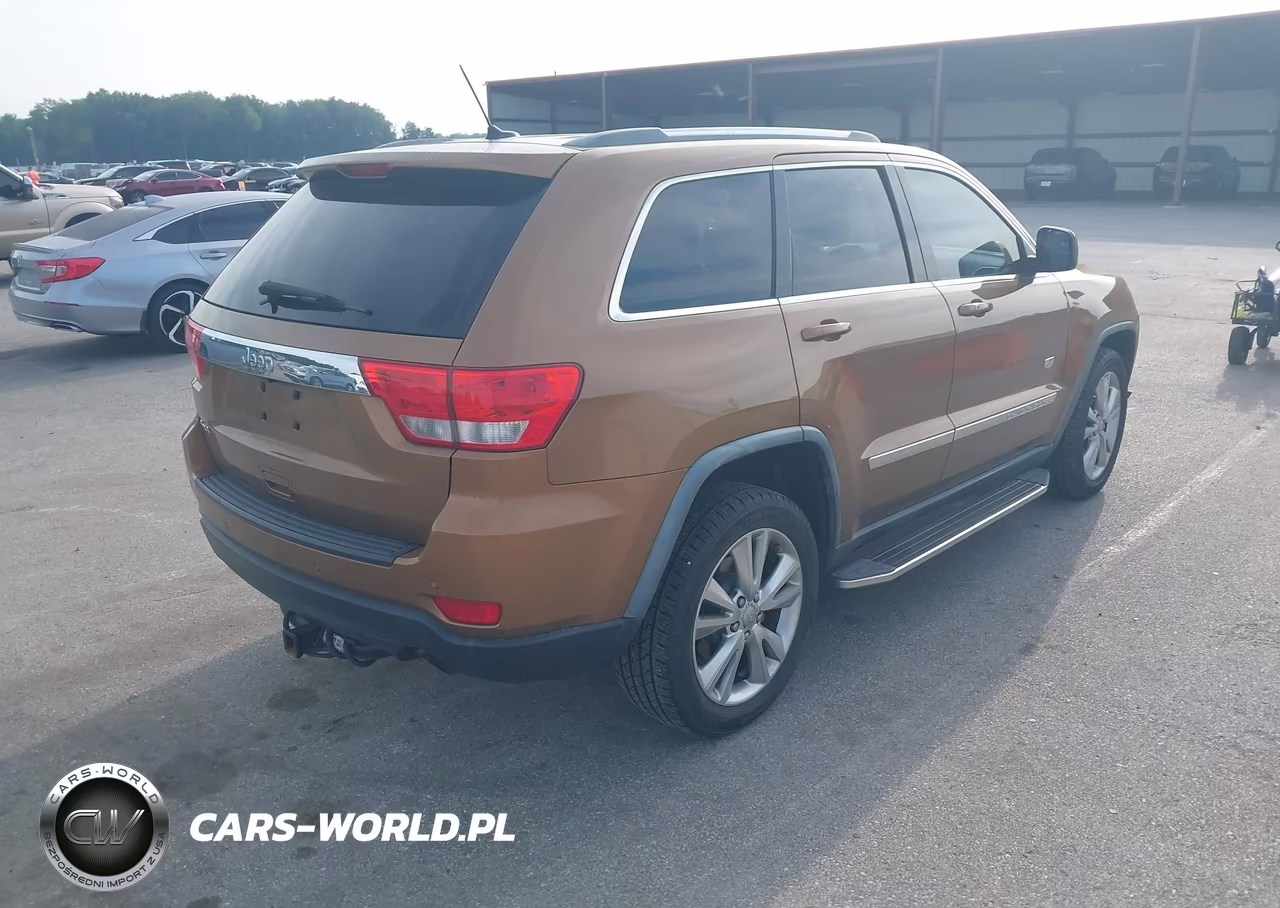 2011 Jeep Grand Cherokee Laredo VIN:1J4RR4GG3BC675408 - 4