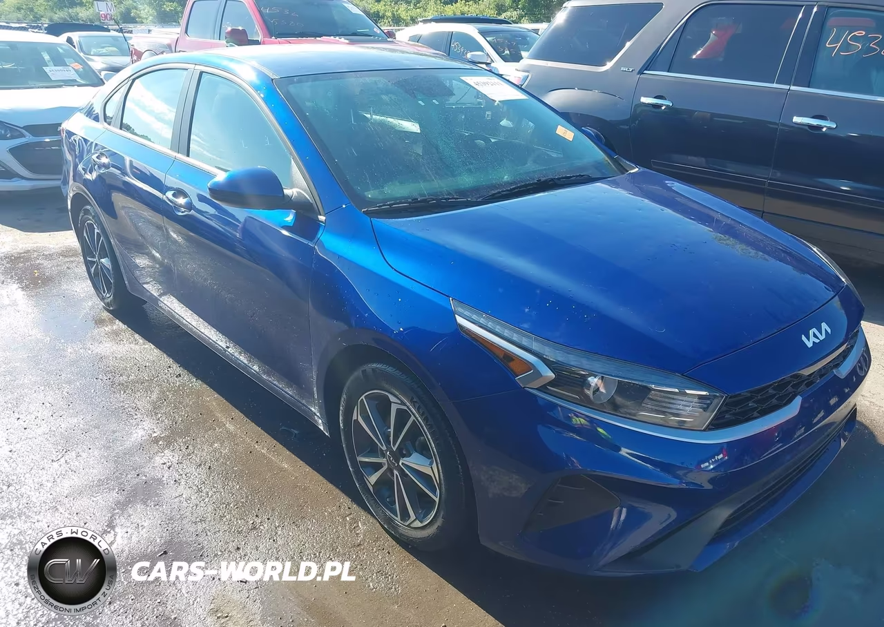 2024 Kia Forte Lxs – zdjęcie 1 z 16