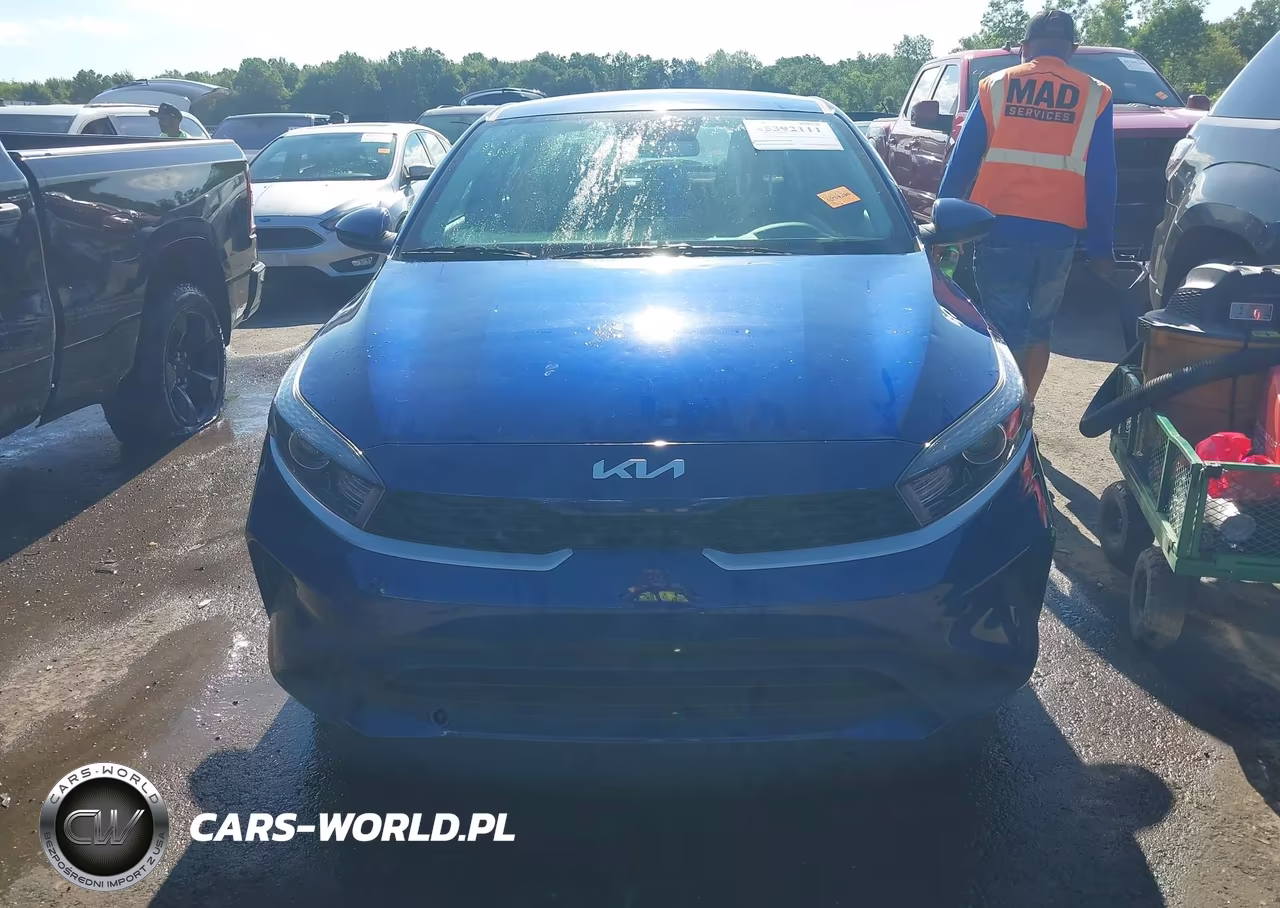 2024 Kia Forte Lxs VIN:3KPF24AD2RE761436 - 12