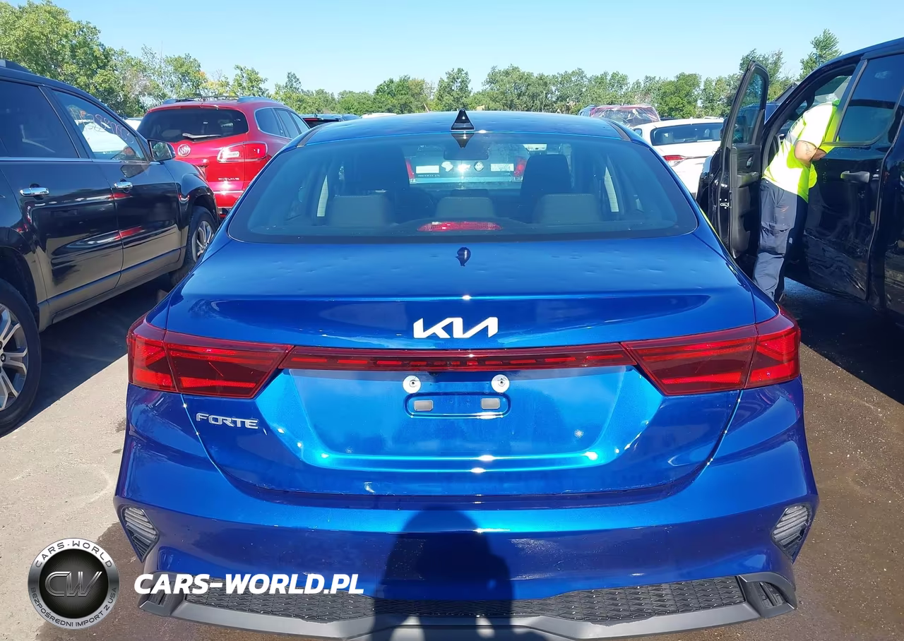2024 Kia Forte Lxs VIN:3KPF24AD2RE761436 - 16