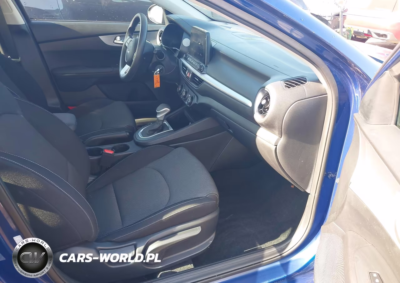 2024 Kia Forte Lxs VIN:3KPF24AD2RE761436 - 5