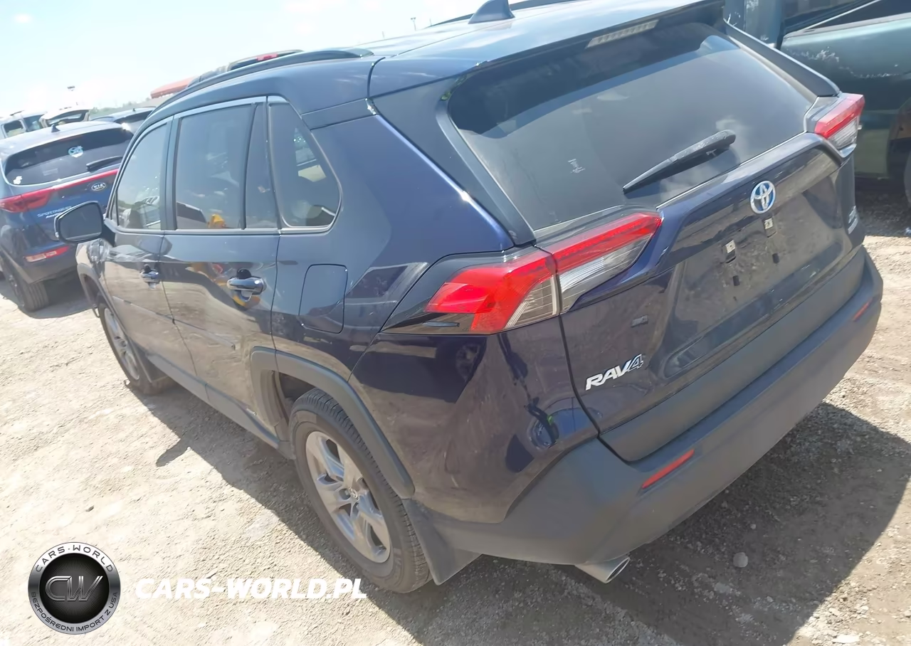 2023 Toyota Rav4 Hybrid Xle VIN:JTMRWRFV1PD180704 - 3