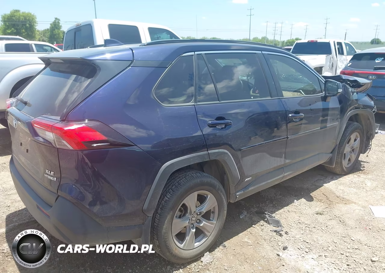 2023 Toyota Rav4 Hybrid Xle VIN:JTMRWRFV1PD180704 - 4