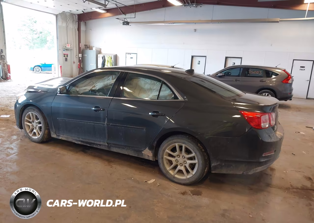 2014 Chevrolet Malibu 1Lt VIN:1G11C5SL1EF272635 - 3